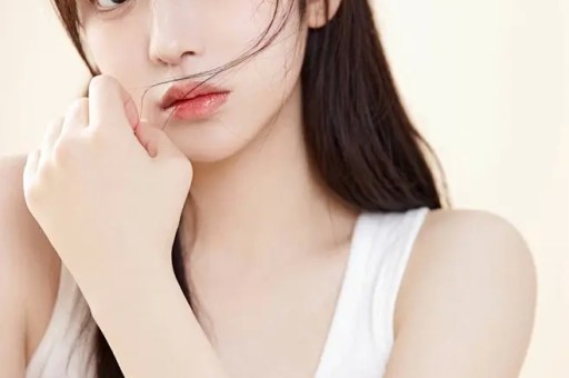 姚晨离婚内幕被曝！和前夫最后一次同框互不搭理曾被曝出轨4次