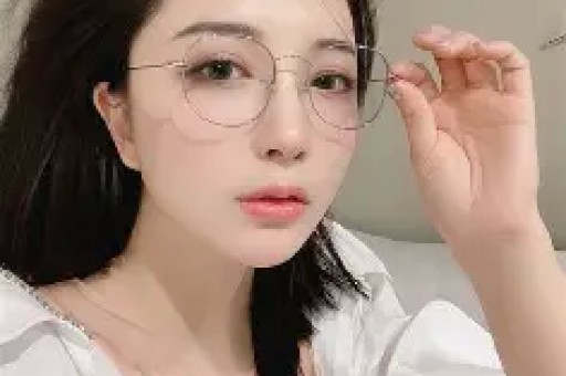 娱乐圈大瓜！赵露思塌房了？绝望的文盲、大说吴磊！